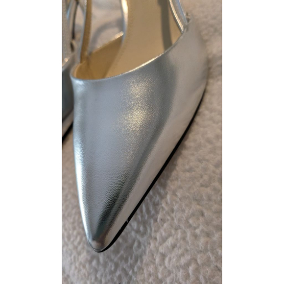 Nine West Silver Metallic Slingback Kitten Heels Pointed Toe Elegant Pumps 6 1/2 - Picture 4 of 8
